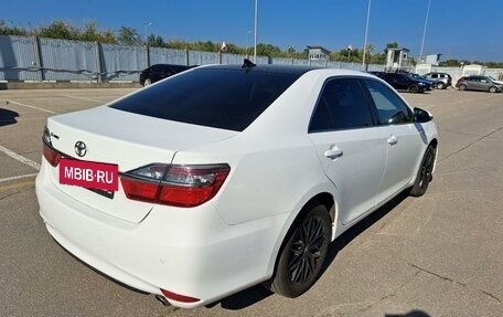 Toyota Camry, 2017 год, 2 250 000 рублей, 4 фотография