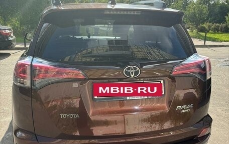 Toyota RAV4, 2016 год, 2 400 000 рублей, 6 фотография