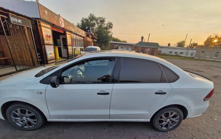 Volkswagen Polo VI (EU Market), 2014 год, 900 000 рублей, 2 фотография