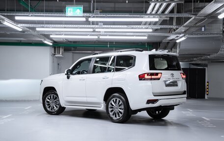 Toyota Land Cruiser, 2024 год, 13 850 000 рублей, 2 фотография