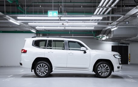 Toyota Land Cruiser, 2024 год, 13 850 000 рублей, 8 фотография