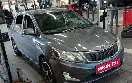 KIA Rio III рестайлинг, 2012 год, 880 000 рублей, 2 фотография