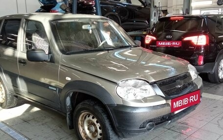 Chevrolet Niva I рестайлинг, 2011 год, 330 000 рублей, 2 фотография