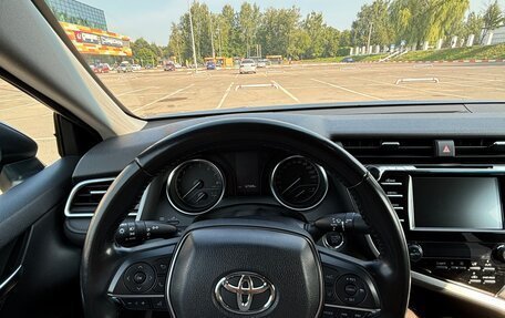 Toyota Camry, 2019 год, 2 700 000 рублей, 9 фотография