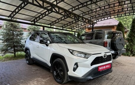 Toyota RAV4, 2021 год, 4 150 000 рублей, 1 фотография