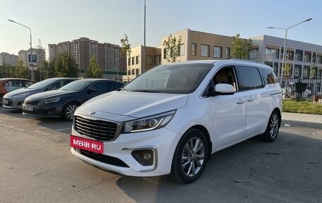 KIA Carnival III, 2019 год, 2 950 000 рублей, 2 фотография