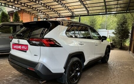 Toyota RAV4, 2021 год, 4 150 000 рублей, 6 фотография