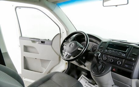 Volkswagen Caravelle T5, 2014 год, 2 095 000 рублей, 9 фотография