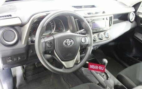 Toyota RAV4, 2015 год, 1 690 000 рублей, 12 фотография