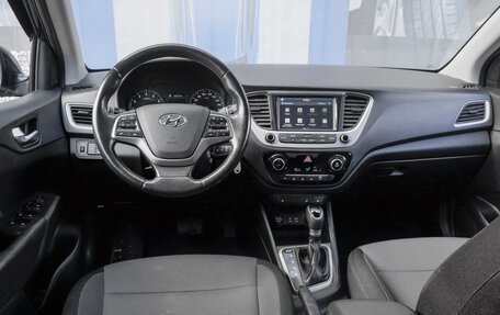 Hyundai Solaris II рестайлинг, 2018 год, 1 679 000 рублей, 6 фотография