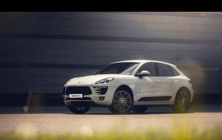 Porsche Macan I рестайлинг, 2015 год, 3 050 000 рублей, 2 фотография