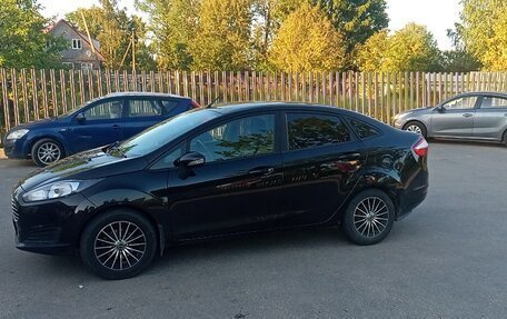 Ford Fiesta, 2015 год, 745 000 рублей, 9 фотография