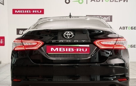 Toyota Camry, 2021 год, 3 450 000 рублей, 4 фотография