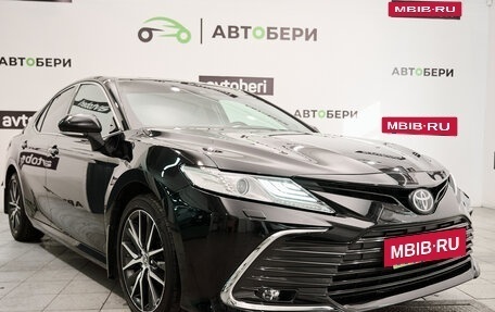 Toyota Camry, 2021 год, 3 450 000 рублей, 7 фотография