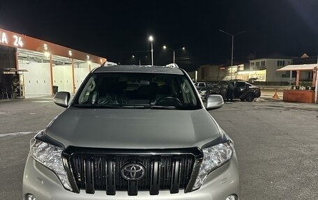 Toyota Land Cruiser Prado 150 рестайлинг 2, 2013 год, 4 100 000 рублей, 2 фотография