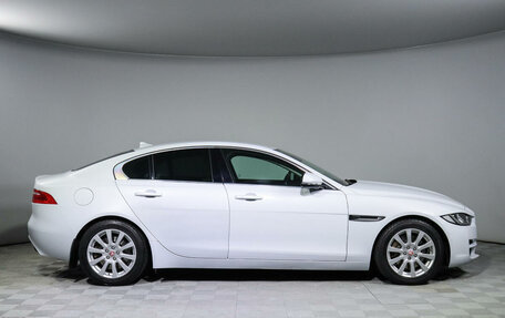 Jaguar XE I рестайлинг, 2015 год, 1 900 000 рублей, 4 фотография