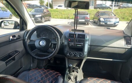 Volkswagen Polo IV рестайлинг, 2002 год, 335 000 рублей, 8 фотография