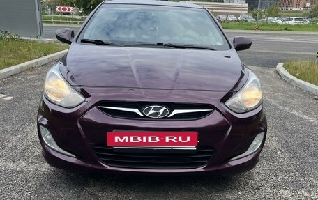 Hyundai Solaris II рестайлинг, 2012 год, 850 000 рублей, 2 фотография