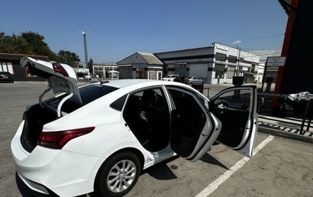 Hyundai Solaris II рестайлинг, 2019 год, 1 420 000 рублей, 5 фотография