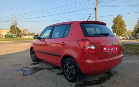 Skoda Fabia II, 2011 год, 800 000 рублей, 5 фотография