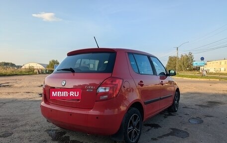 Skoda Fabia II, 2011 год, 800 000 рублей, 7 фотография