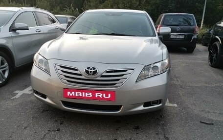 Toyota Camry, 2006 год, 990 000 рублей, 2 фотография