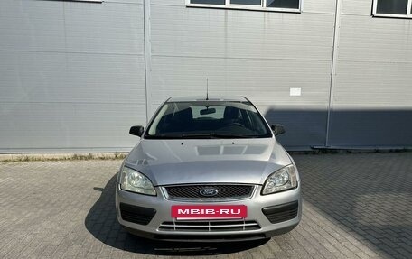 Ford Focus II рестайлинг, 2005 год, 445 000 рублей, 2 фотография