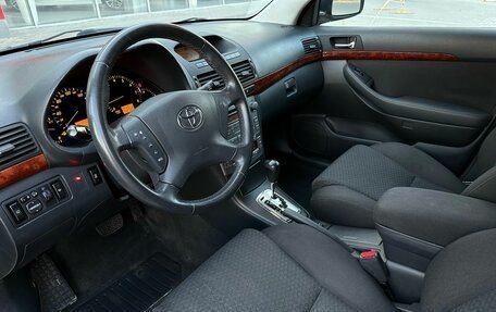 Toyota Avensis III рестайлинг, 2004 год, 1 150 000 рублей, 11 фотография