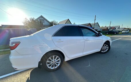 Toyota Camry, 2017 год, 2 070 000 рублей, 4 фотография