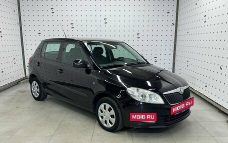 Skoda Fabia II, 2010 год, 650 000 рублей, 3 фотография