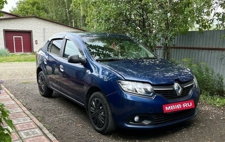 Renault Logan II, 2015 год, 650 000 рублей, 3 фотография