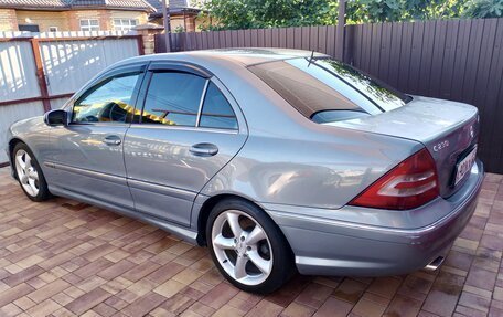 Mercedes-Benz C-Класс, 2005 год, 720 000 рублей, 4 фотография