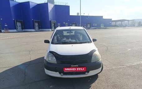 Toyota Vitz, 2001 год, 330 000 рублей, 1 фотография