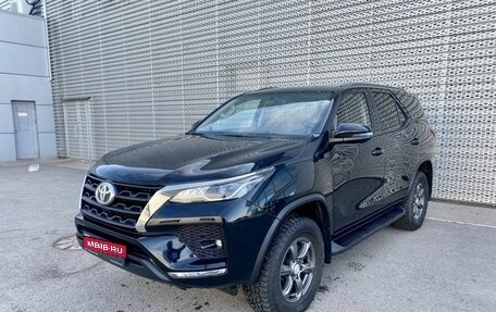 Toyota Fortuner II, 2021 год, 5 299 000 рублей, 1 фотография