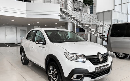 Renault Logan II, 2022 год, 1 495 000 рублей, 3 фотография