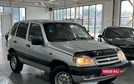 Chevrolet Niva I рестайлинг, 2002 год, 349 000 рублей, 2 фотография