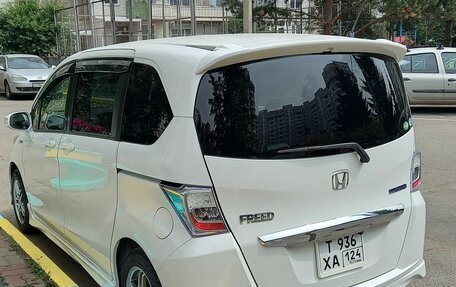 Honda Freed I, 2014 год, 1 299 000 рублей, 3 фотография