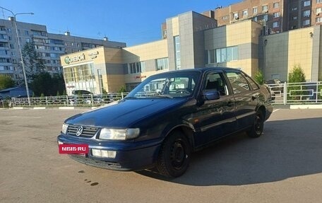 Volkswagen Passat B4, 1993 год, 250 000 рублей, 3 фотография