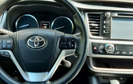 Toyota Highlander III, 2014 год, 2 990 000 рублей, 6 фотография