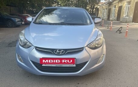 Hyundai Elantra V, 2011 год, 980 000 рублей, 2 фотография