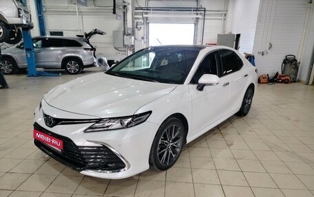 Toyota Camry, 2022 год, 3 690 000 рублей, 1 фотография