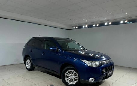 Mitsubishi Outlander III рестайлинг 3, 2013 год, 1 447 000 рублей, 2 фотография