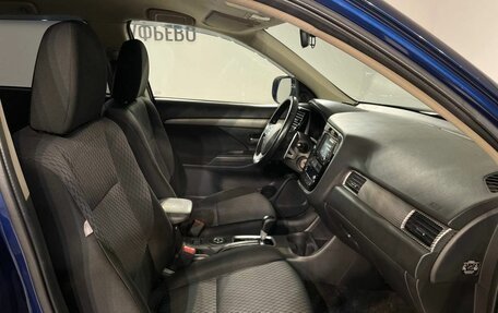 Mitsubishi Outlander III рестайлинг 3, 2013 год, 1 447 000 рублей, 17 фотография