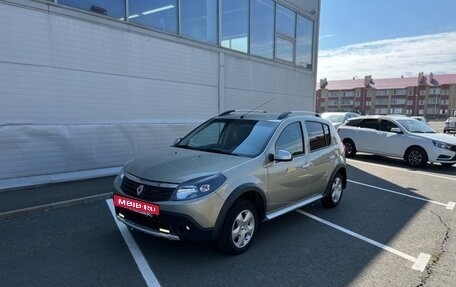 Renault Sandero I, 2014 год, 790 000 рублей, 2 фотография