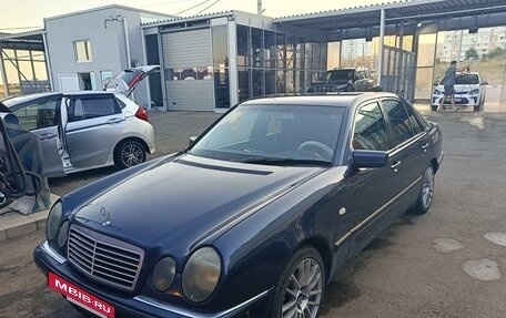 Mercedes-Benz E-Класс, 1998 год, 448 000 рублей, 6 фотография