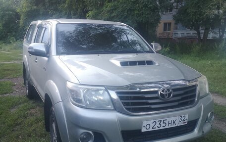 Toyota Hilux VII, 2011 год, 1 609 000 рублей, 1 фотография