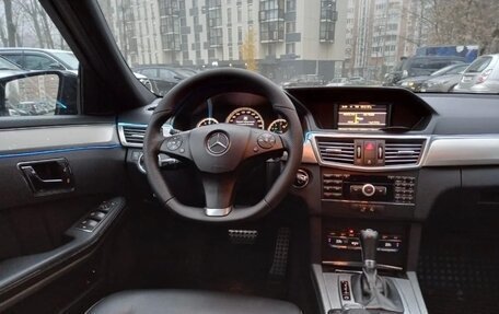 Mercedes-Benz E-Класс, 2010 год, 1 200 000 рублей, 8 фотография