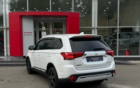 Mitsubishi Outlander III рестайлинг 3, 2019 год, 2 000 000 рублей, 7 фотография