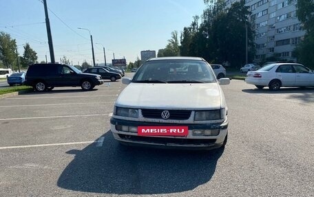 Volkswagen Passat B4, 1994 год, 128 000 рублей, 4 фотография