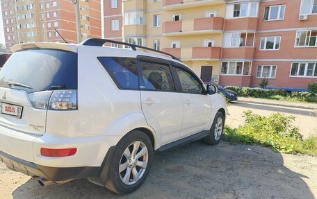 Mitsubishi Outlander III рестайлинг 3, 2010 год, 1 150 000 рублей, 4 фотография